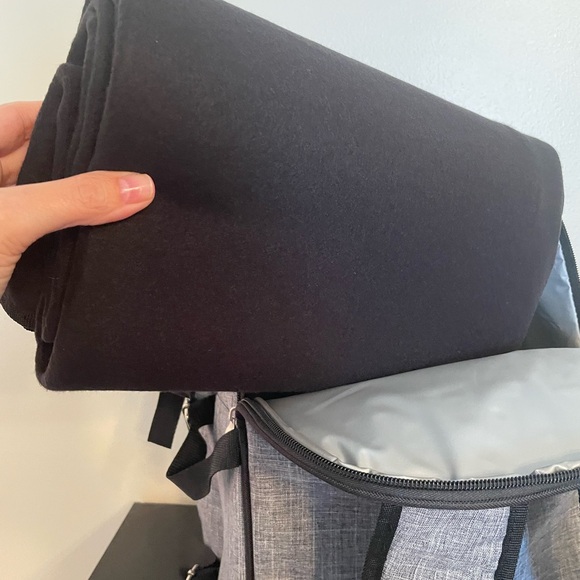 Gray Picnic Backpack for Four - Picture 7 of 14